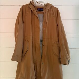 Patagonia Hooded Parka with Sherpa Lining Nest Brown